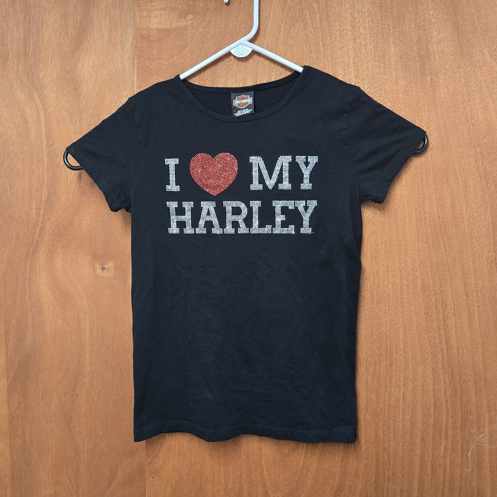 Harley-Davidson women's Black Tee with Red Heart Size L